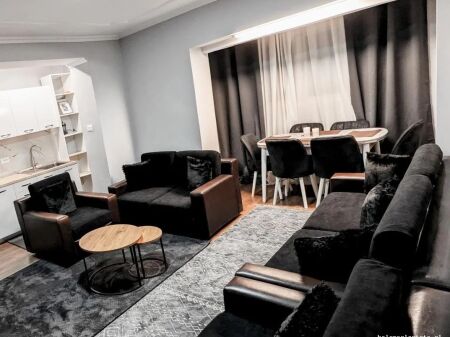 Appartamento In Affitto 1+1 Vicino al Nuovo Mercato (ID B211484) Tirana