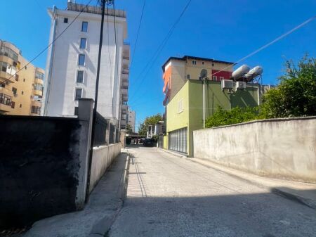 GARAGE IN AFFITTO VICINO ALL'HOTEL LUBJANA, SPIAGGIA, DURRES