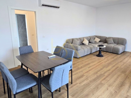 Apartament Modern me Qira – Shkolla e Kuqe, Tiranë