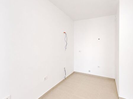 Apartament 1+1 për Shitje - Golem