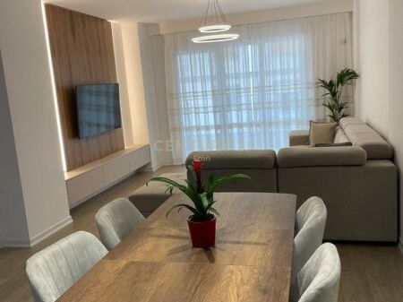 Apartment 1+1 for rent on Elbasanit Street
