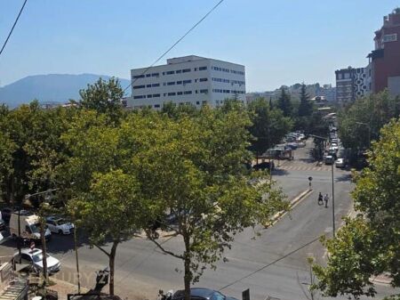 Apartament 2+1+2 për Shitje në Pallat të Ri pranë Maternitetit