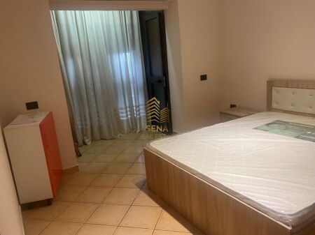 Qira, Apartament, 1+1, Xhamllik, 50.000 Leke/Muaj i Diskutueshem