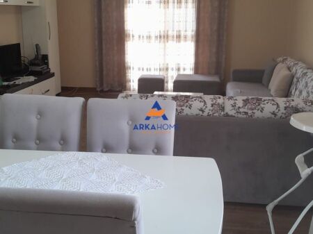 JEPET APARTAMENT ME QERA 3+2+BALLKONE " KODRA E PRIFTIT, RRUGA DISHA" 50.000 LEKE