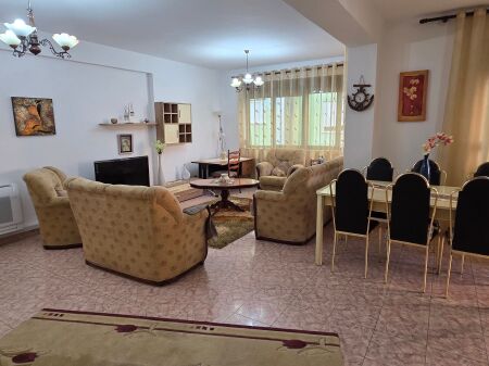 Qera, Apartament 2+1+2, Bllok