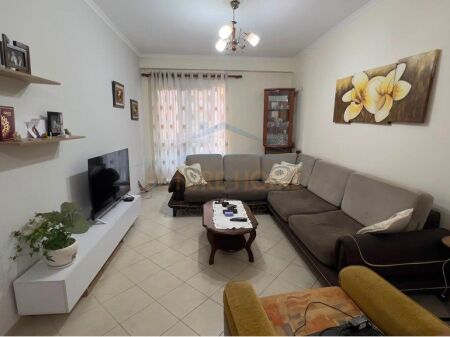 Shitet, Apartament 2+1, Fresk.