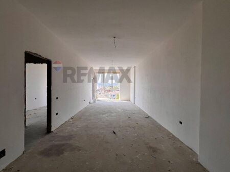 Shitet apartament 2+1+2 ne Kamez.