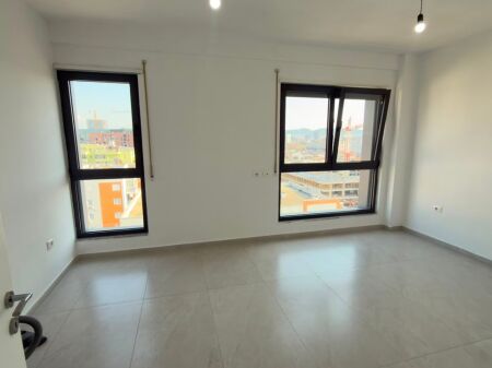 Qera, Apartament 3+1+2, Kompleksi Ndregjoni, Tirane . Empire72914