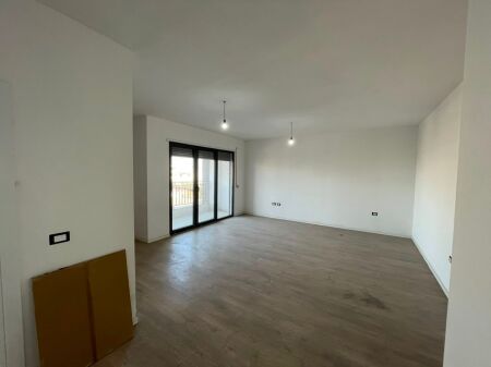 In vendita, Appartamento 2+1+2, Complesso Ndregjoni, Tirana . Empire72923