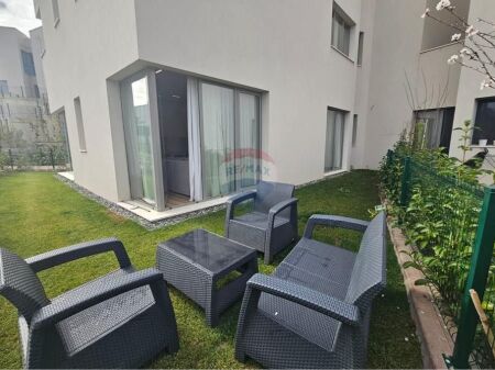 Apartament 3+1 per qira tek Liqeni i Thate!