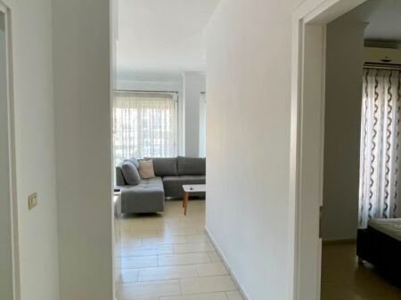 🏠 JEPET ME QIRA APARTAMENT 1+1  📍 Rruga Him Kolli, Tiranë
