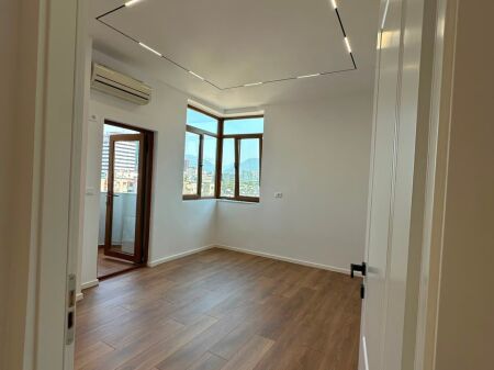 SHITET APARTAMENT 1+1 – ISH STACIONI I FUNDIT I TIRANËS SË RE