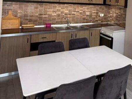 Shitet apartament 2+1 ne Astir , tek Rrethrrotullimi , Unaza e Re , Yzerisht .