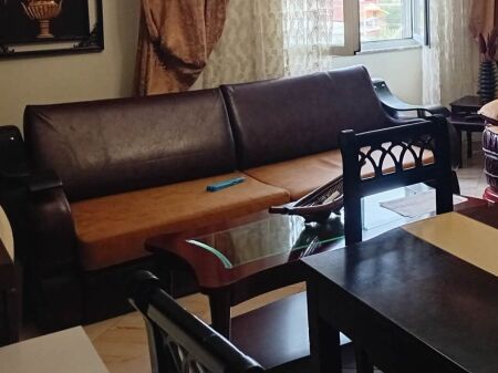 Shitet apartament 2+1 tek Misto Mame , prane Spitalit Amerikan 3 , Yzberisht , Pallatet Cabej ,Unaza e Re .