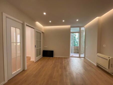 Apartament 1+1 per shitje te Komuna Parisit