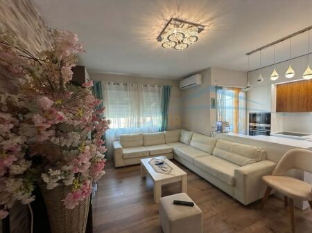 Affitto, Appartamento 2+1+2, Komuna e parisit, Kristal Center, Tirane
