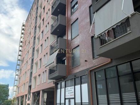 SHITET APARTAMENT 2+1+2 NE RRUGEN 5 MAJI