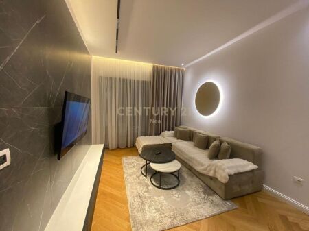 APARTMENT 1+1 WITH PARKING FOR RENT AT "KOMPLEKSI DELIJORGJI"