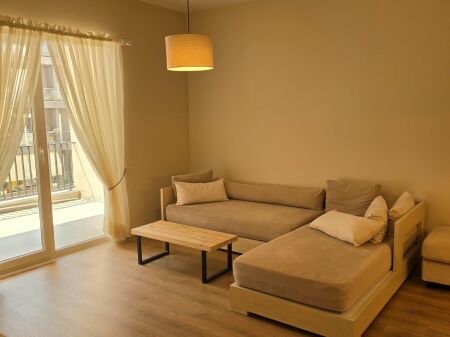 🏡 Apartment 2+1+2 for rent  📍 Laprakë, Aura Complex   🏢 4th Floor (with elevator)  📐 Area: 117 m² 💰 Price: 80,000 Lek/Month (negotiable)