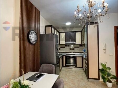 Apartment 1+1, Frang Bardhi street