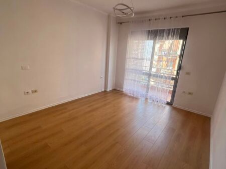  SHITET APARTAMENT 2+1 NË FRESK Çmimi: 12,500,000 Lekë