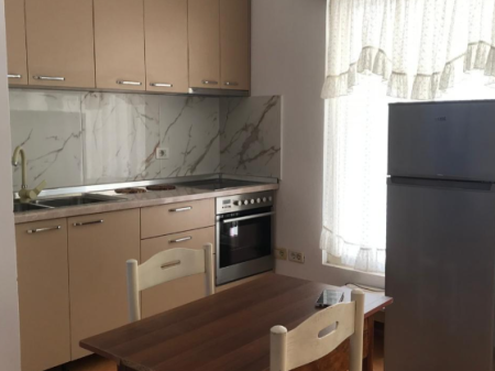 Qera | Garsoniere | Porcelan | 200 €/muaj