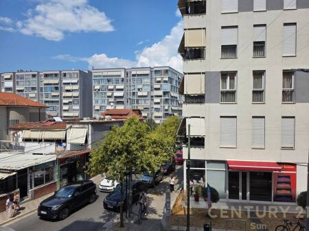 OFFICE FOR RENT IN THE PARIS MUNICIPALITY| FLOOR 1