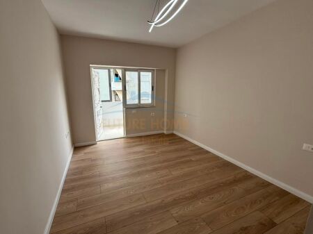 In vendita, Appartamento 1+1, Don Bosko, Tirane