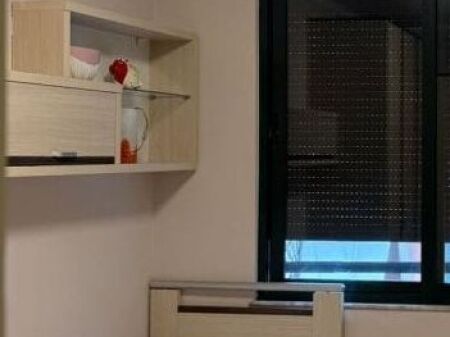 Shitet apartament 2+1+2 tek 21 Dhjetori , Rruga Muhamet Gjollesha , Rruga e Kavajes .