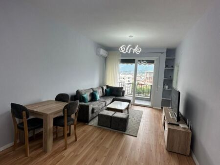 Affitto | Apartament 2 + 1 | Rruga 5 Maji | 600 €/mese