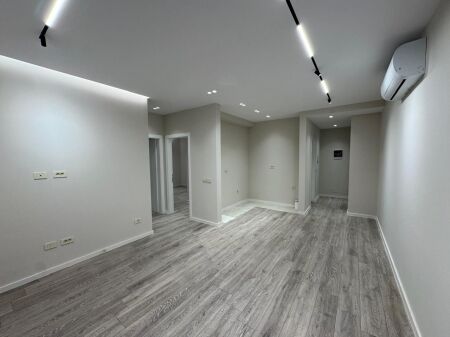 Ambient Biznesi/Apartament Bosh me Qera Rruga Mine Peza, Prane Prokurorise ID 5361