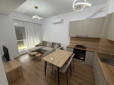Jepet me qera Apartament 1+1 Ali Demi Kompleksi Kaimi