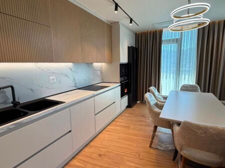 APARTAMENT ME QIRA 2+1+2 lake view