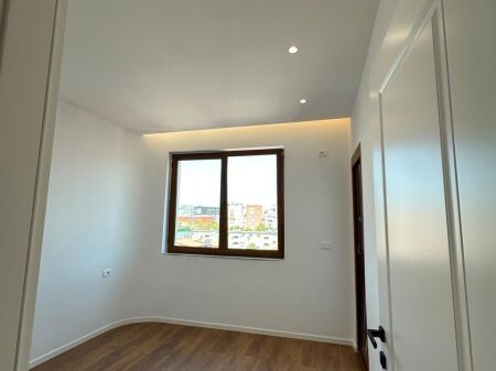 SHITET APARTAMENT 2+1 – ISH STACIONI I FUNDIT I TIRANËS SË RE