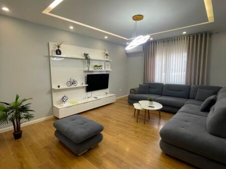 APPARTAMENTO 2+1+2 IN AFFITTO – ZOGU I ZI