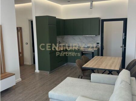 Apartament 2+1+2 me qira në Fresk – Kati i fundit papafingo !