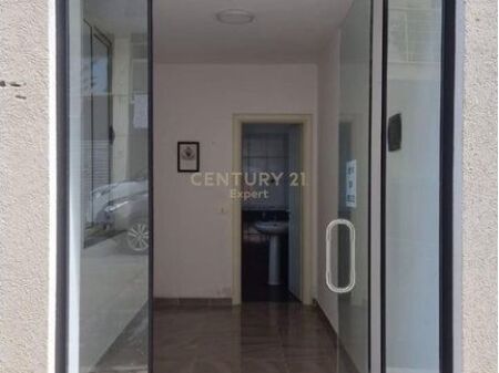 COMMERCIAL SPACE FOR RENT IN FRESK