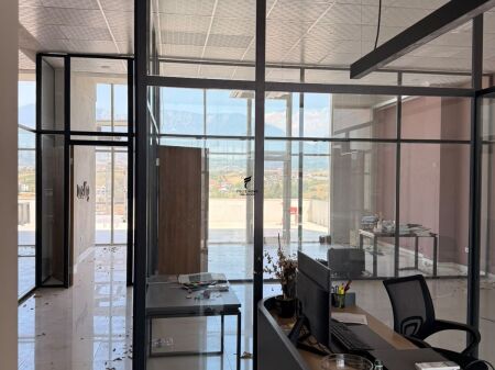 ZYRE ME QERA 240 M2 SAUK 200.000 LEKE FH-88669