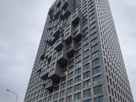 🏢 JEPET ME QIRA ZYRË – DOWNTOWN ONE