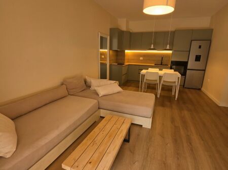🏡 Appartamento 2+1+2 in affitto  📍 Laprakë, Complesso Aura