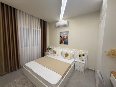 Shitet Ambjent Biznesi dhe 3 Apartamente ne Plazh