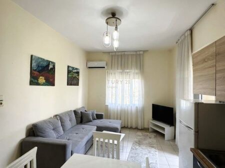 Apartament 2+1 për Qira – Rruga e Dibrës ,përballë Farmacisë 10