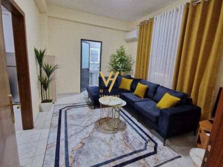 JEPET APARTAMENT 1+1+OBORR ME QERA NE VASIL SHANTO 70.000 LEKE
