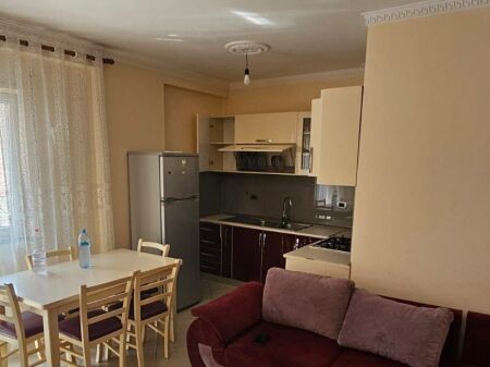 Qera | Apartament 2 + 1 | Fresku | 400 €/muaj