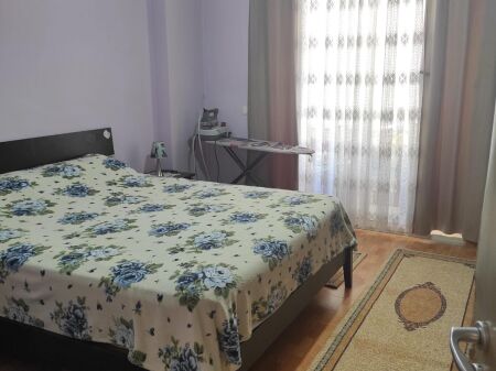 Jepet Me Qera Apartament 1+1+1 Ballkon