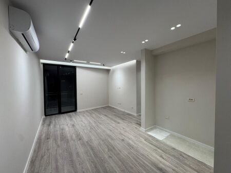 Ambient Biznesi/Apartament Bosh me Qera Rruga Mine Peza, Prane Prokurorise  ID 5361