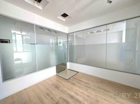 OFFICE FOR RENT IN THE PARIS MUNICIPALITY| FLOOR 1