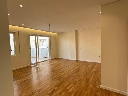 Shitet apartament 2+1 per qera Fresk !