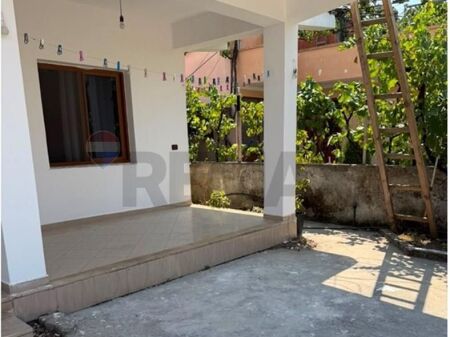 SHTËPI PRIVATE ME QIRA – RRUGA BESIM ALLA