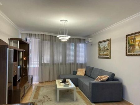 Apartament 2+1+2 per qera 21 Dhjetori !